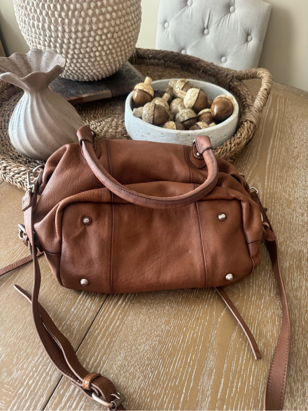 Free people baby Emerson tote bag in the color saddle. Brand new without tags - Picture 2 of 4